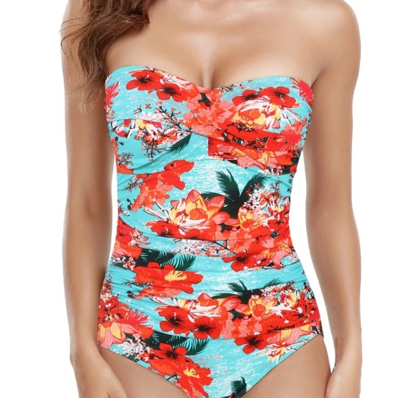 RELLECIGA One Piece Swimsuit - Picture 3 of 3